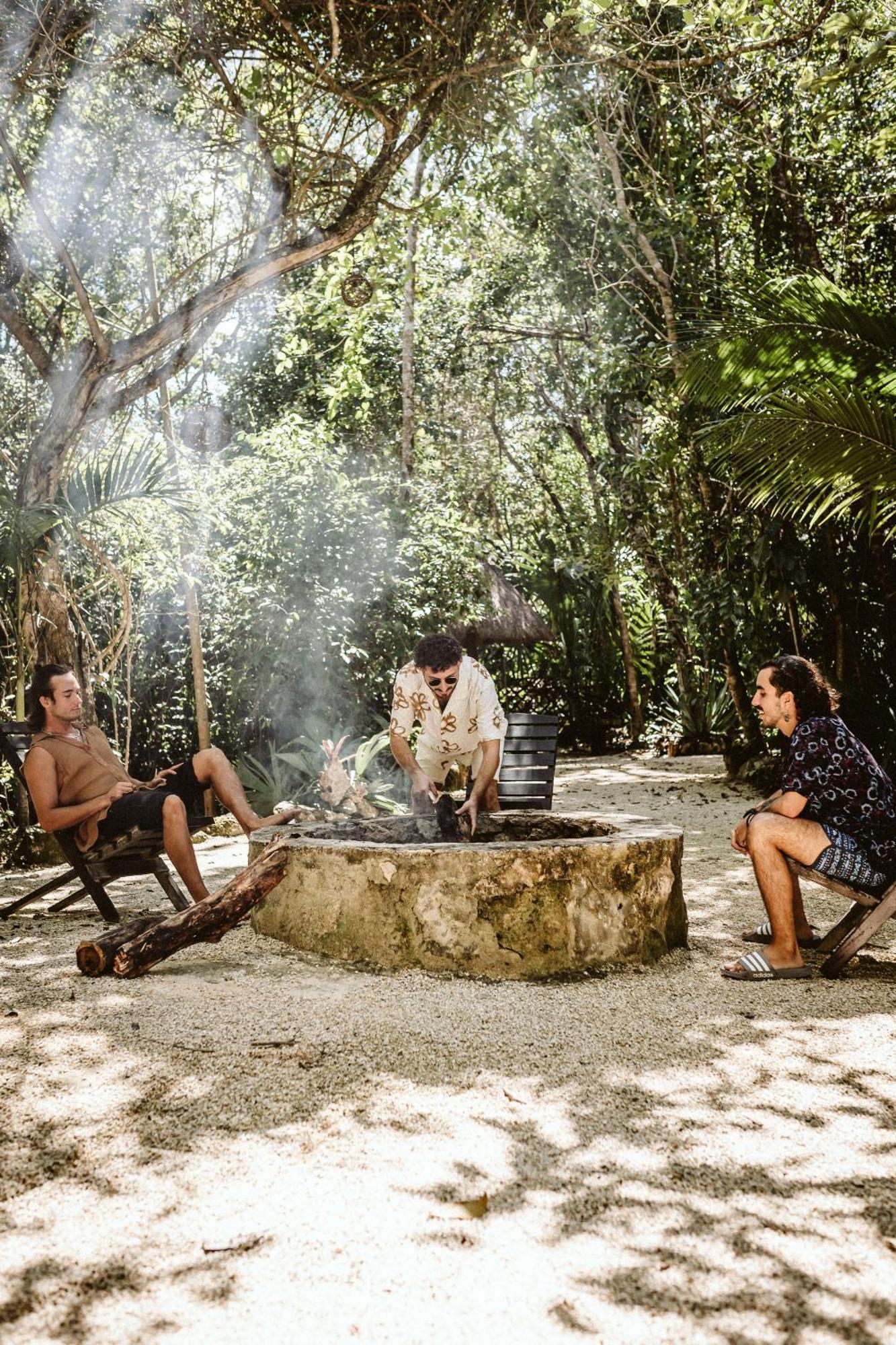 プエルト・モレロス Madre Tierra Eco Habitatゲストハウス エクステリア 写真